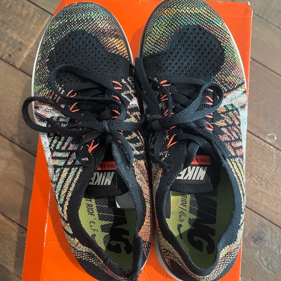 Size 6.5 Nike Free 4.0 Flyknit - Multicolor - Picture 2 of 6